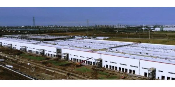 特斯拉上海厂建筑基本完工，开始安装生产线